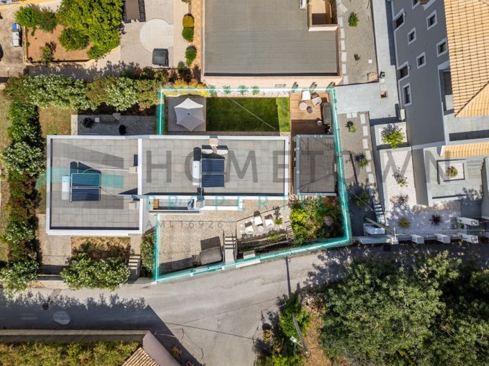 Image No.14-3 Bed House for sale