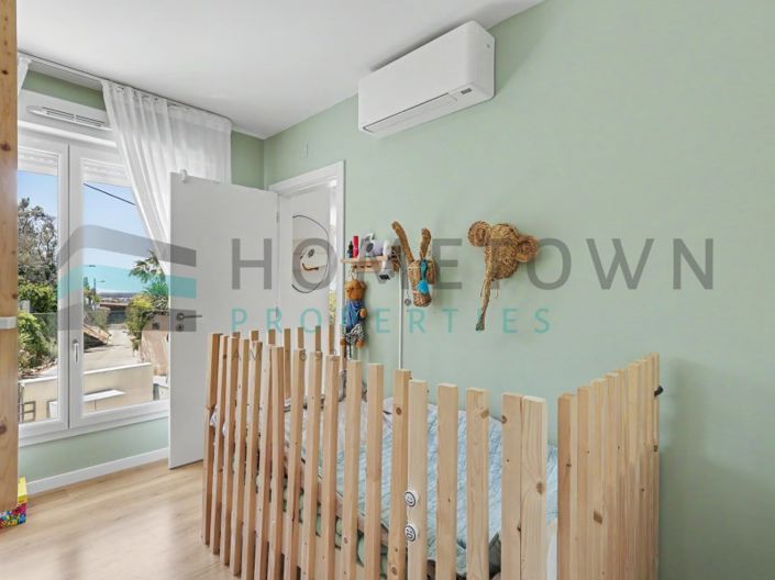 Image No.17-3 Bed House for sale