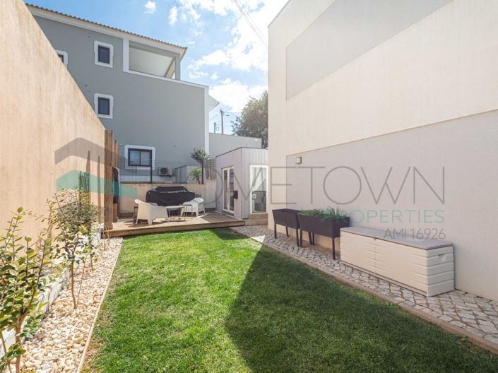 Image No.21-3 Bed House for sale