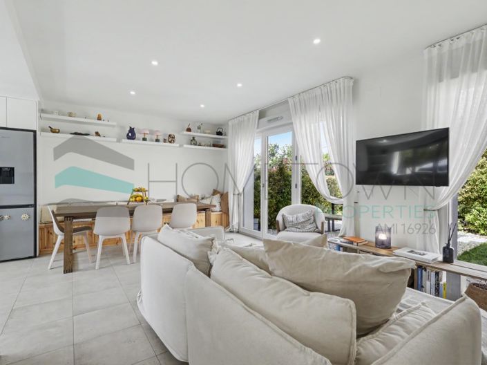 Image No.3-3 Bed House for sale