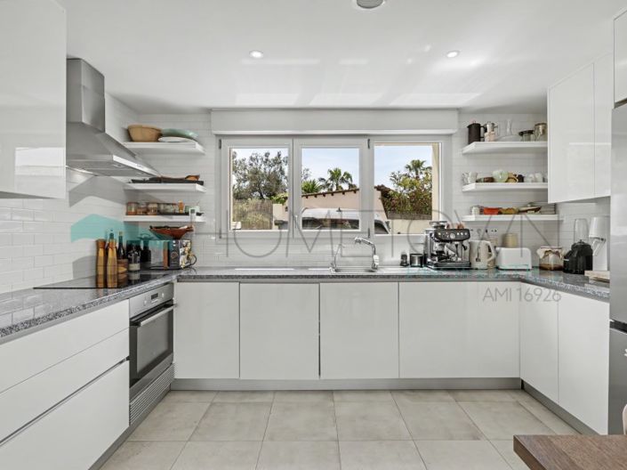 Image No.5-3 Bed House for sale