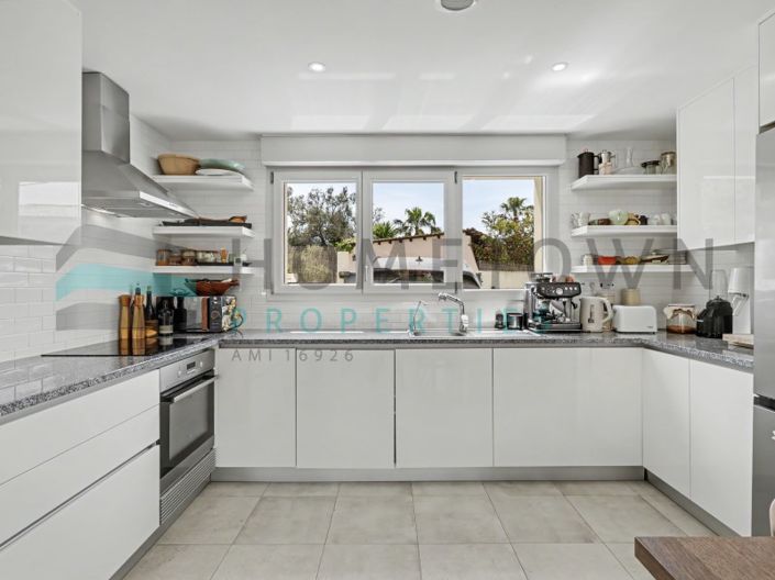 Image No.5-3 Bed House for sale