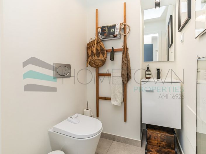 Image No.7-3 Bed House for sale