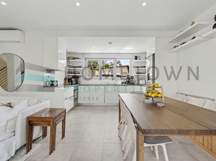 Image No.8-3 Bed House for sale