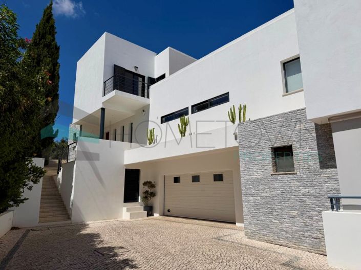 Image No.6-3 Bed House for sale