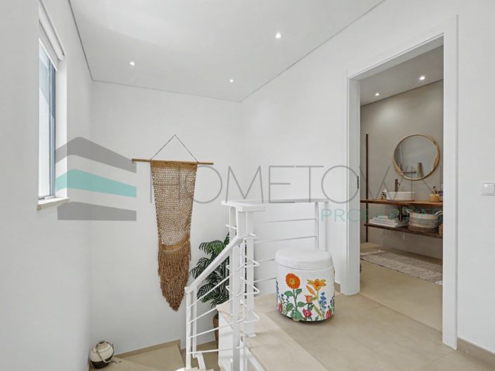 Image No.22-3 Bed House for sale