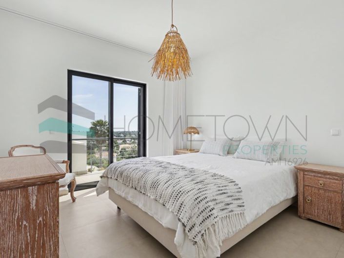 Image No.25-3 Bed House for sale