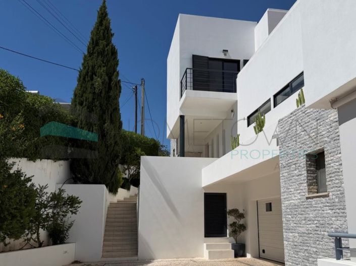 Image No.29-3 Bed House for sale