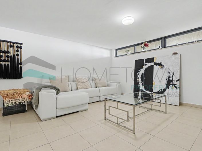 Image No.41-3 Bed House for sale