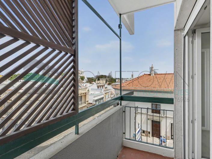 Image No.17-3 Bed Apartment for sale