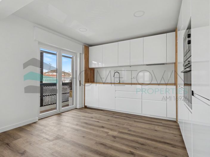 Image No.9-3 Bed Apartment for sale