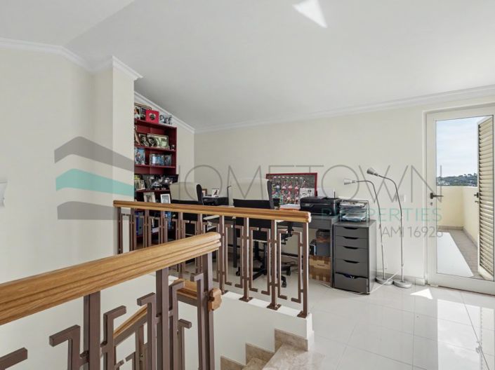 Image No.42-2 Bed House for sale
