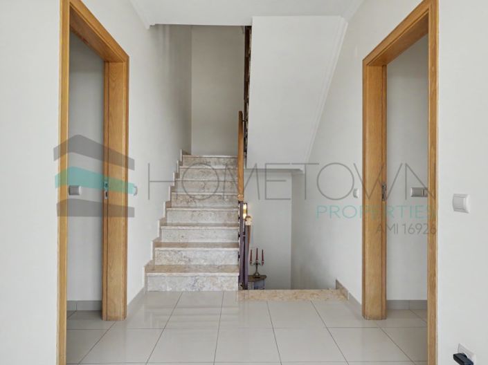 Image No.45-2 Bed House for sale