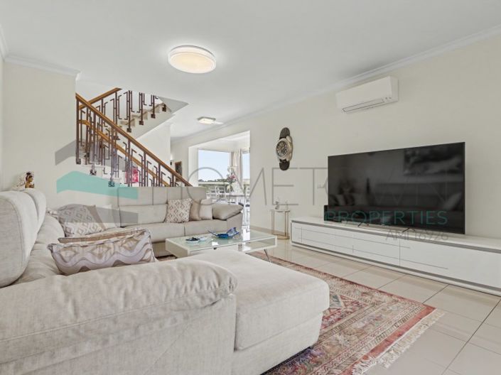 Image No.7-2 Bed House for sale