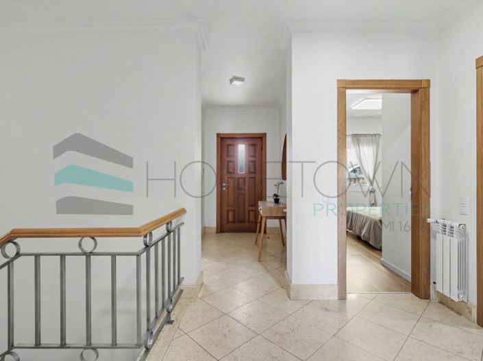 Image No.23-4 Bed House for sale