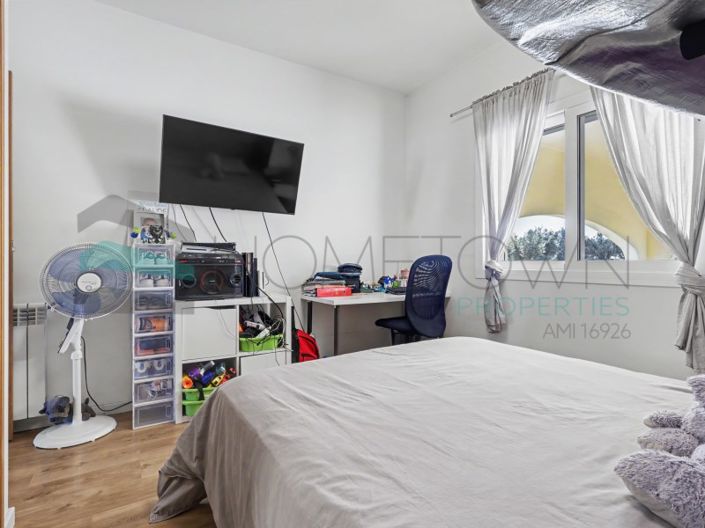 Image No.25-4 Bed House for sale
