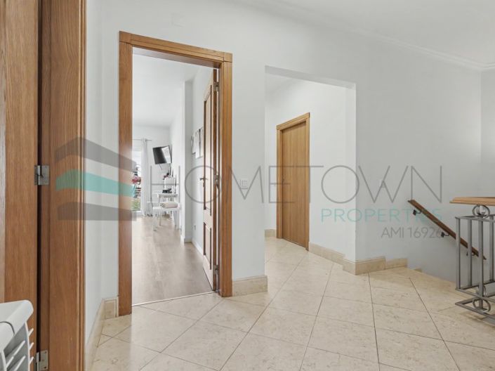 Image No.28-4 Bed House for sale