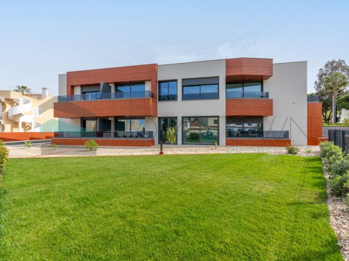 Image No.30-3 Bed Apartment for sale