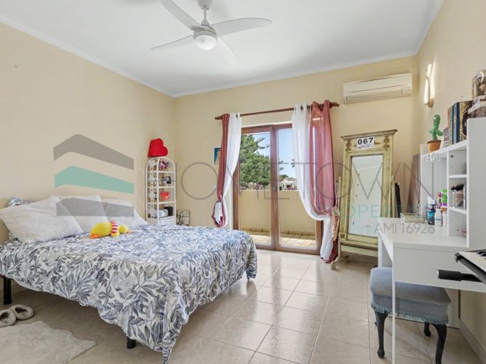 Image No.15-4 Bed Villa for sale