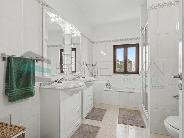 Image No.22-4 Bed Villa for sale