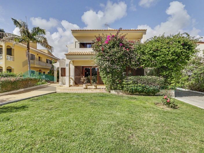 Image No.49-4 Bed Villa for sale