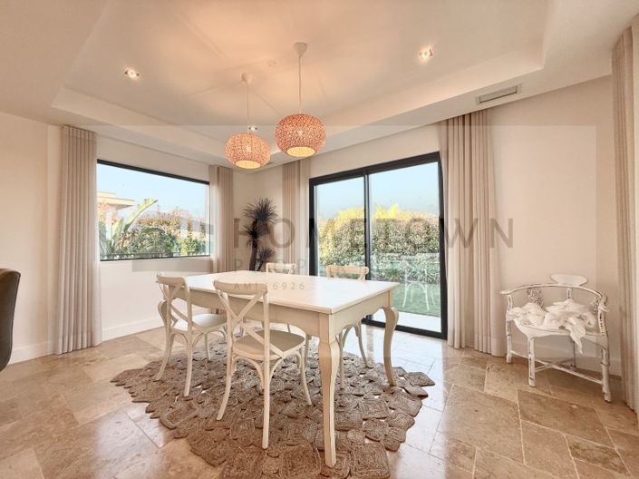 Image No.10-3 Bed House for sale