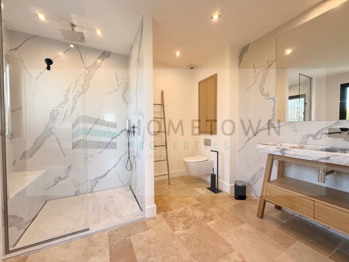 Image No.17-3 Bed House for sale