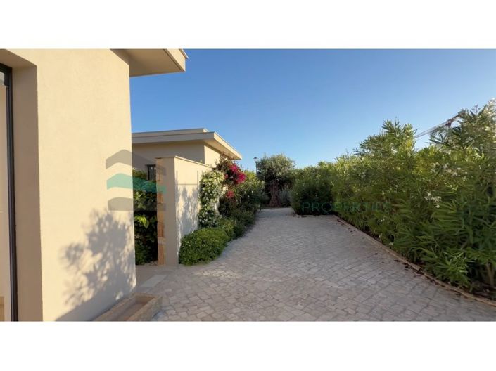 Image No.35-3 Bed House for sale