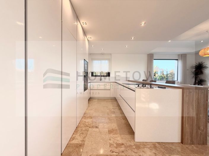 Image No.7-3 Bed House for sale