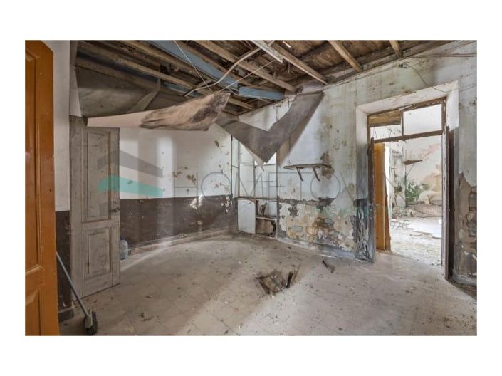 Image No.18-4 Bed House for sale