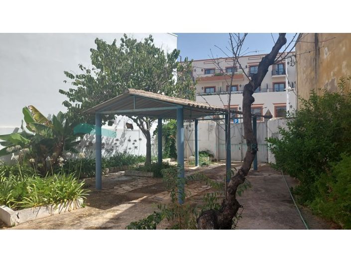 Image No.16-3 Bed House for sale
