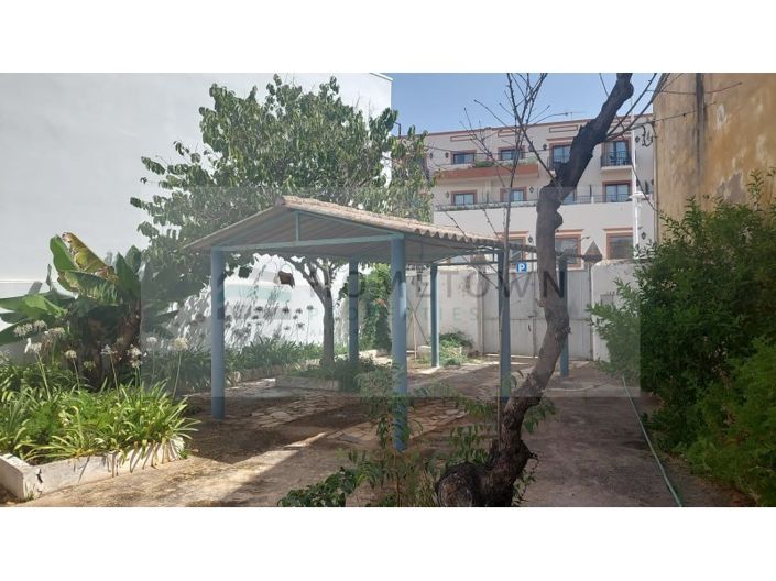 Image No.17-3 Bed House for sale