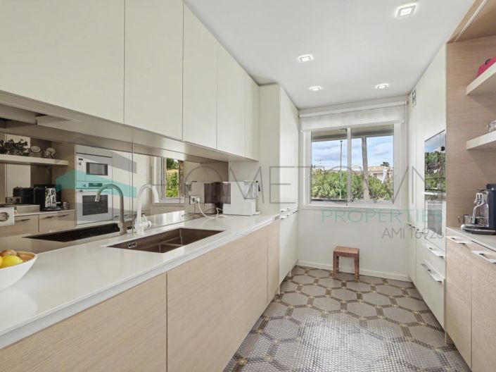 Image No.12-2 Bed Apartment for sale