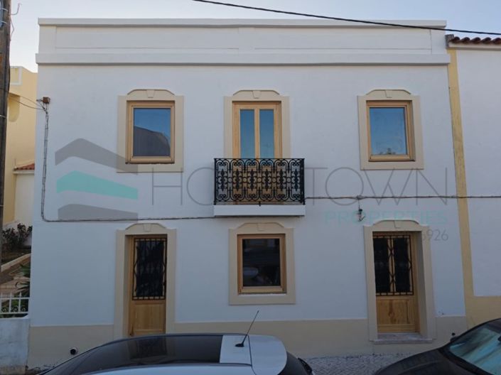 Image No.2-5 Bed House for sale