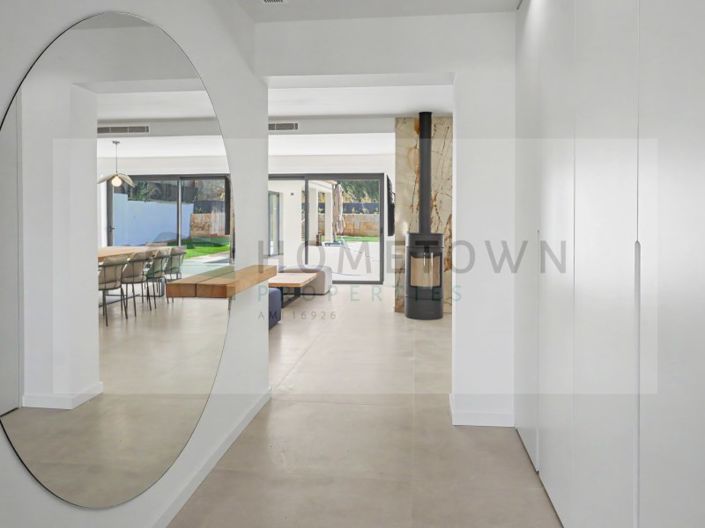 Image No.17-4 Bed House for sale