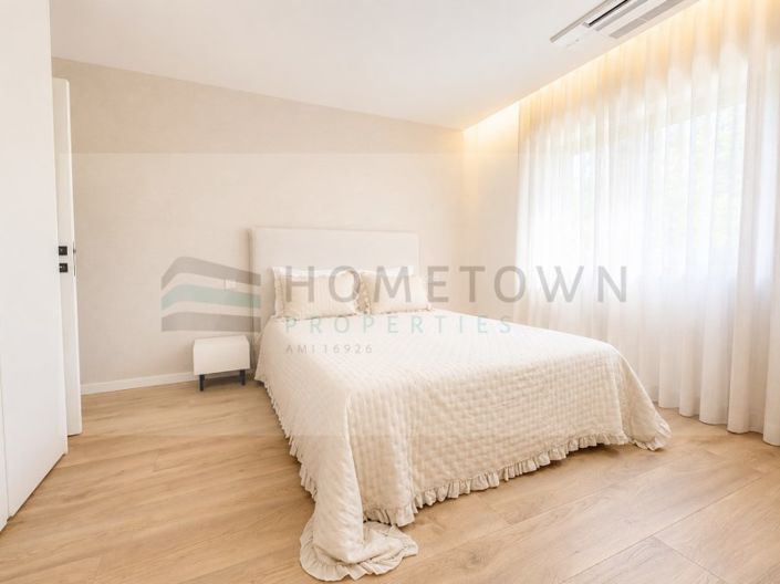 Image No.25-4 Bed House for sale