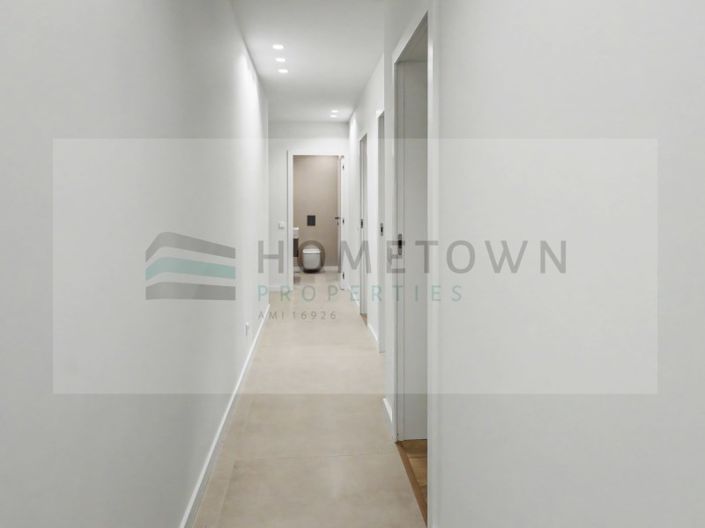 Image No.27-4 Bed House for sale