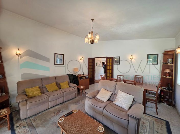 Image No.12-2 Bed House for sale