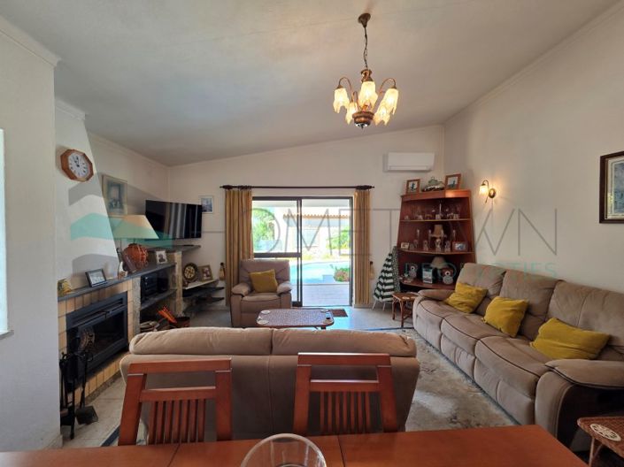 Image No.13-2 Bed House for sale