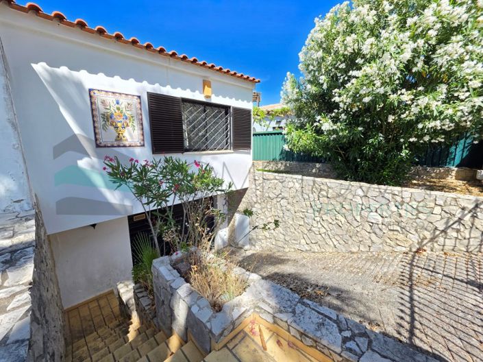 Image No.31-2 Bed House for sale