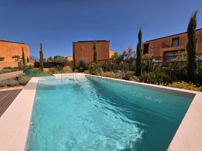 Image No.10-3 Bed House for sale