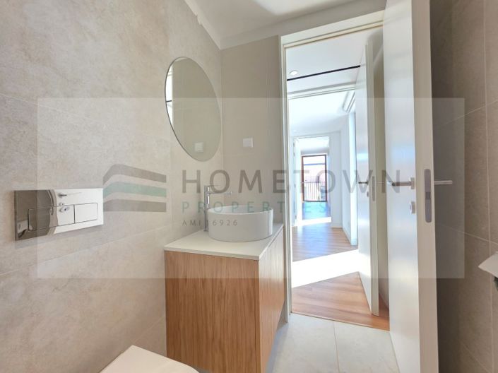 Image No.19-3 Bed House for sale