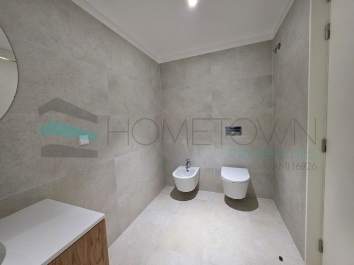 Image No.20-3 Bed House for sale