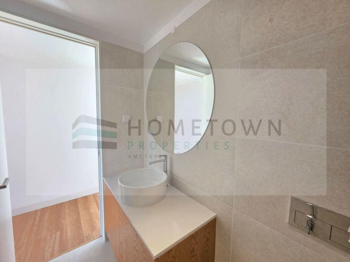 Image No.20-3 Bed House for sale