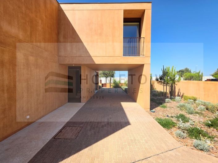Image No.31-3 Bed House for sale