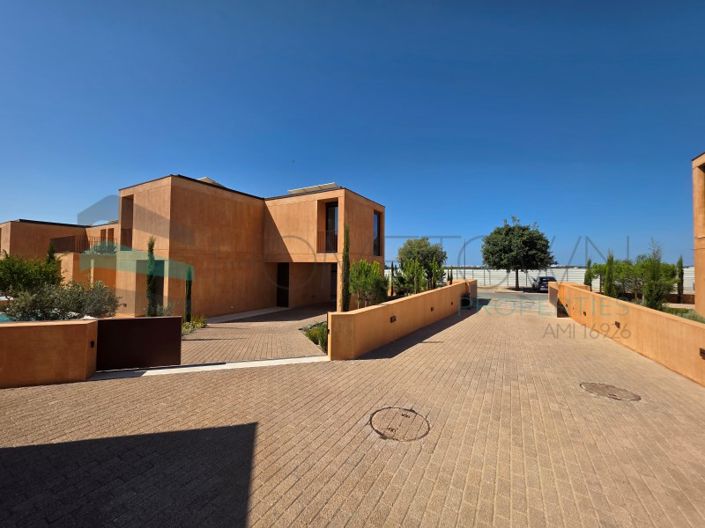 Image No.35-3 Bed House for sale