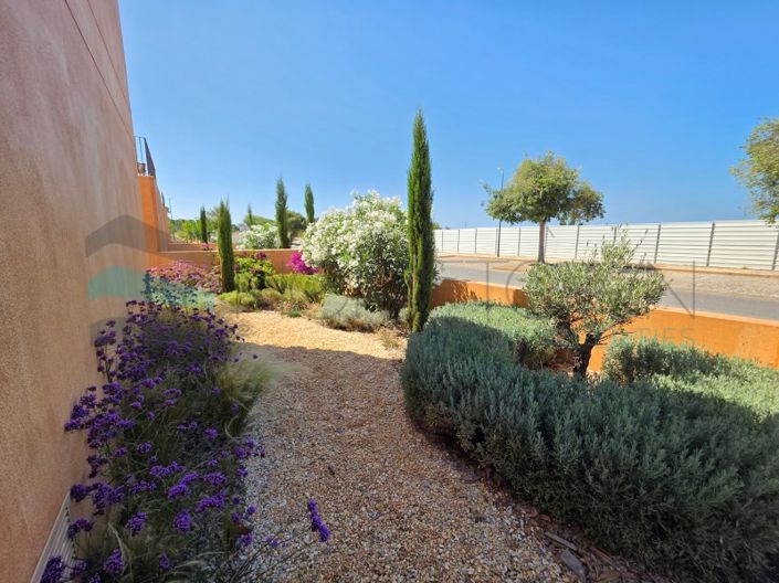 Image No.36-3 Bed House for sale