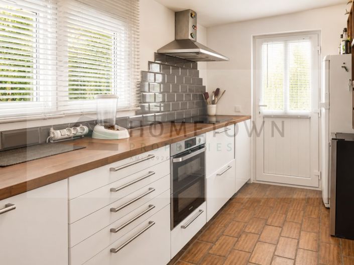 Image No.14-4 Bed House for sale