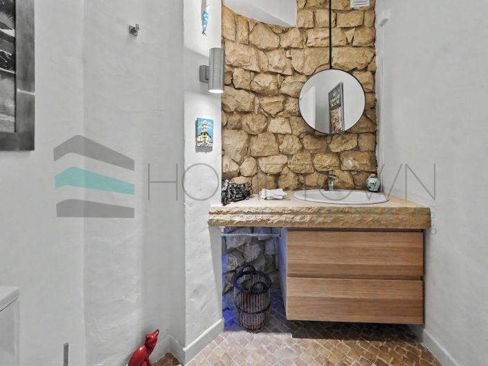 Image No.16-4 Bed House for sale