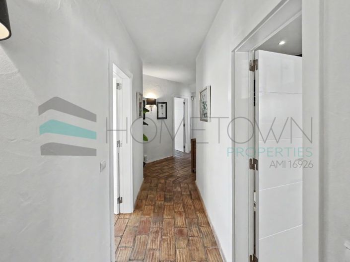 Image No.17-4 Bed House for sale